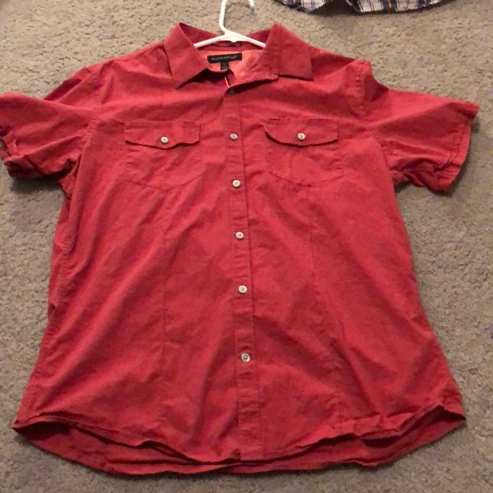 Men’s short sleeve button down